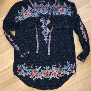 Johnny Was Black Embroidered Top Size Small